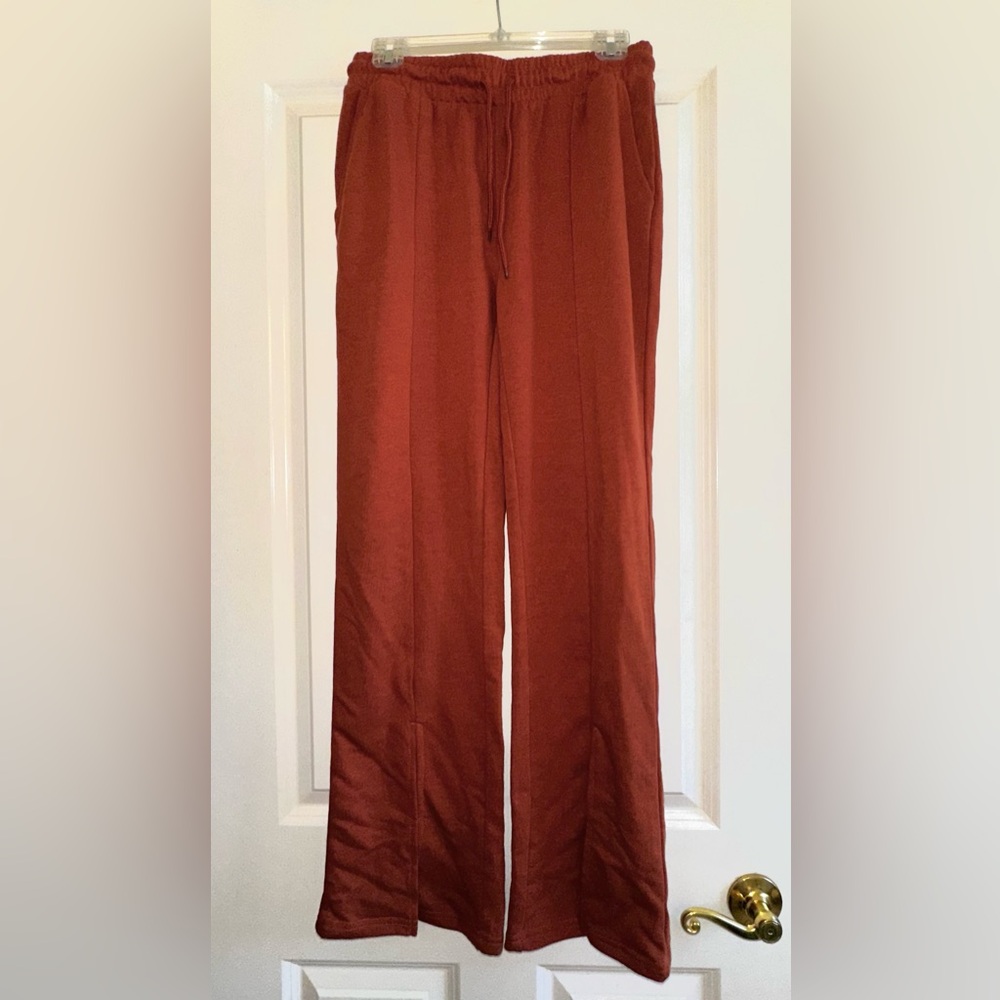 NWOT Forever 21 Burnt Orange Straight Leg Drawstring Sweatpants Size M